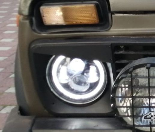 Lada Niva Uyumlu Far Kaşığı