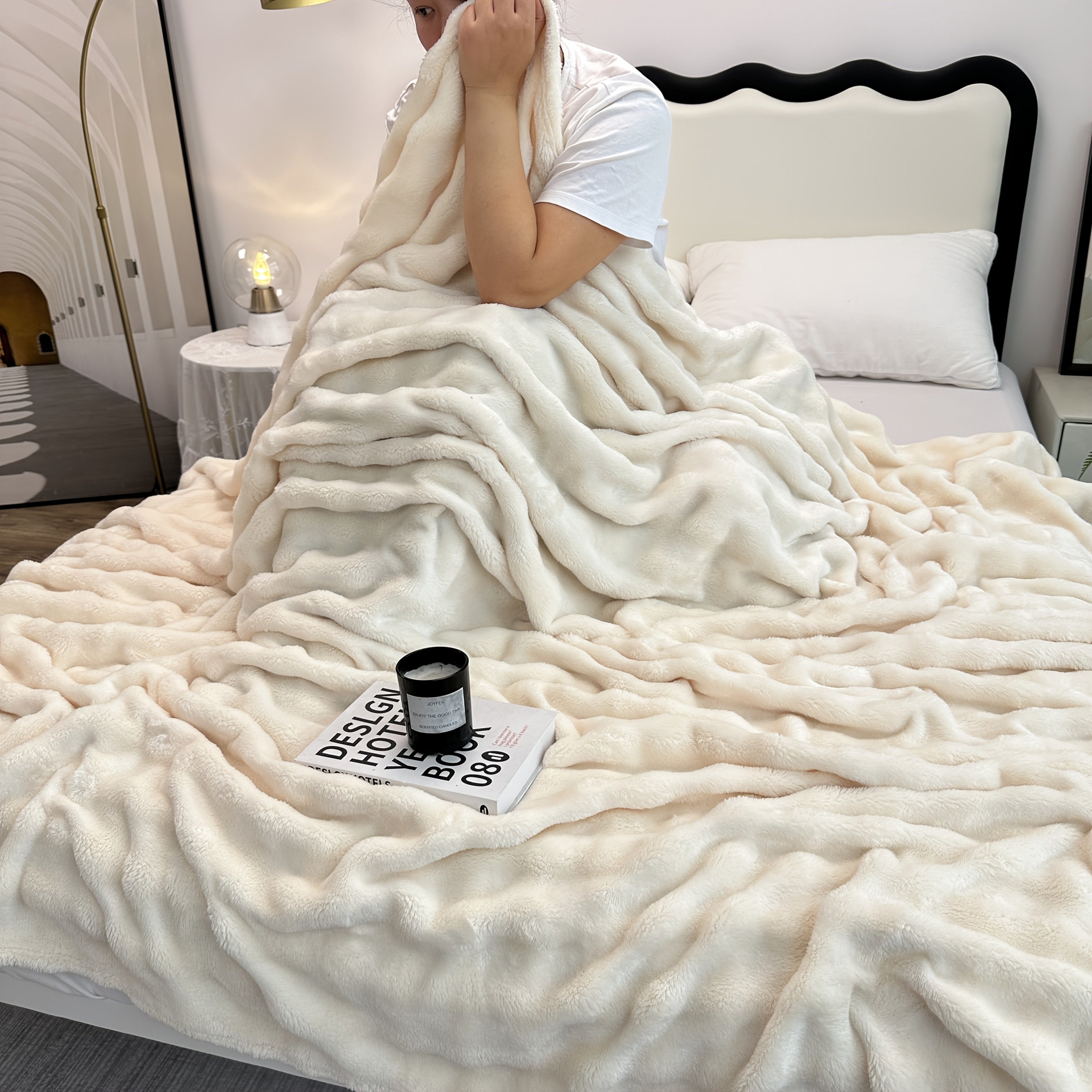 Super Soft Bubble Faux Rabbit Fur Blanket, Machine Washable, All-Season Plush, Queen And KingSizes, Multifunctional Nap Blanket, Suitable For Office, Bedroom, Sofa, Travel, Double-Sided Usable...