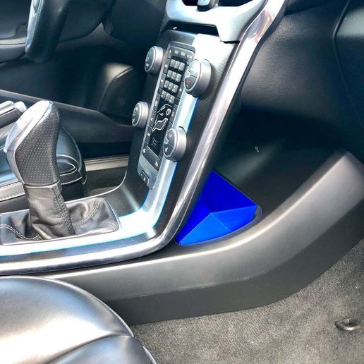 Volvo V40 Uyumlu Konsol Çöp Kova