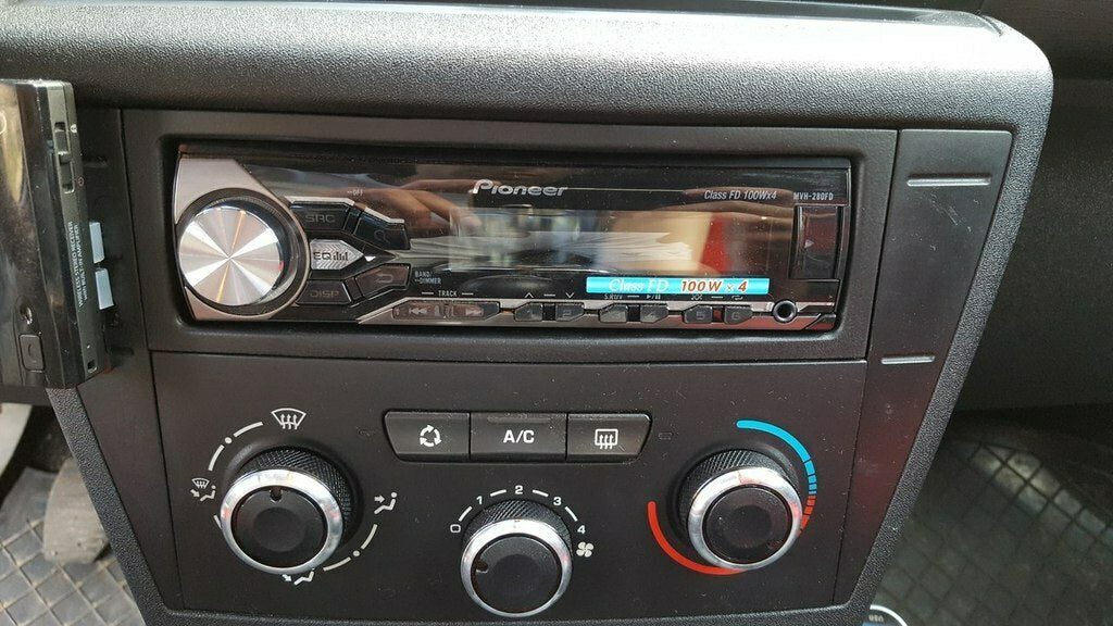 Citroen C4 Uyumlu Pioneer Çerçevesi