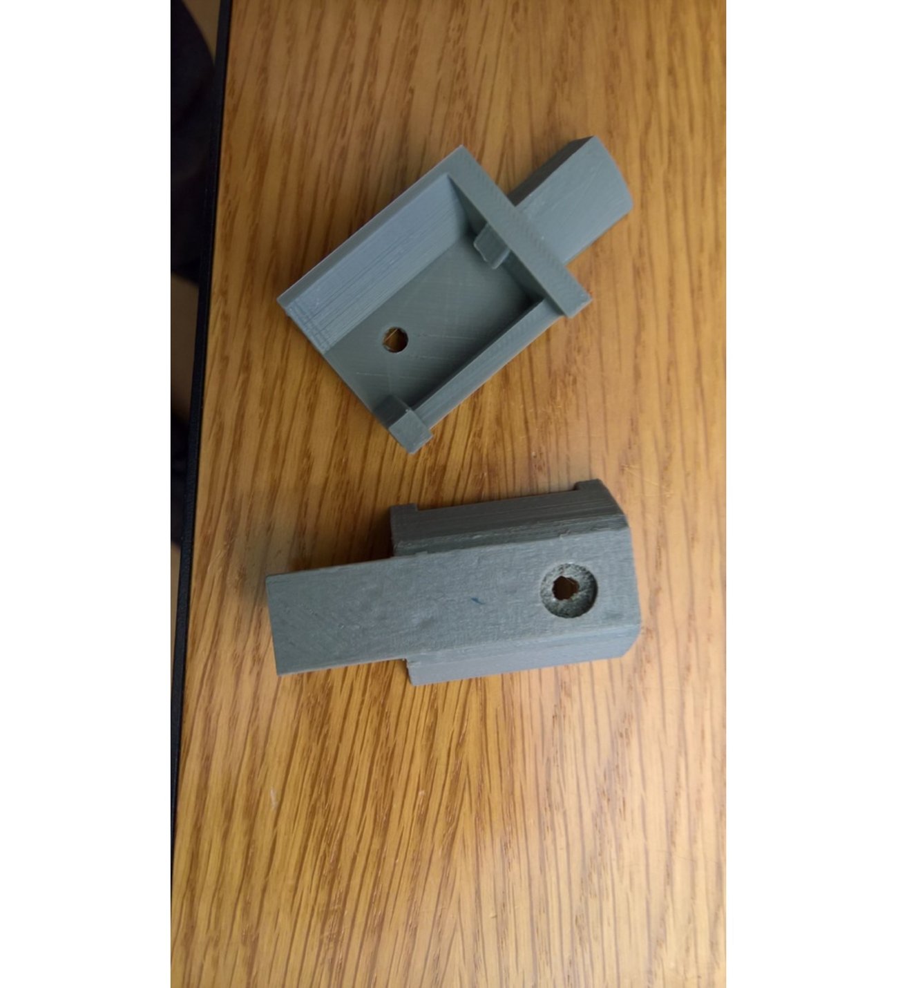 Renault Clio touring 2009 bagaj rayı ucu