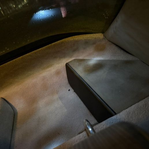Mercedes W124 Uyumlu Arka Hoparlör Kapağı