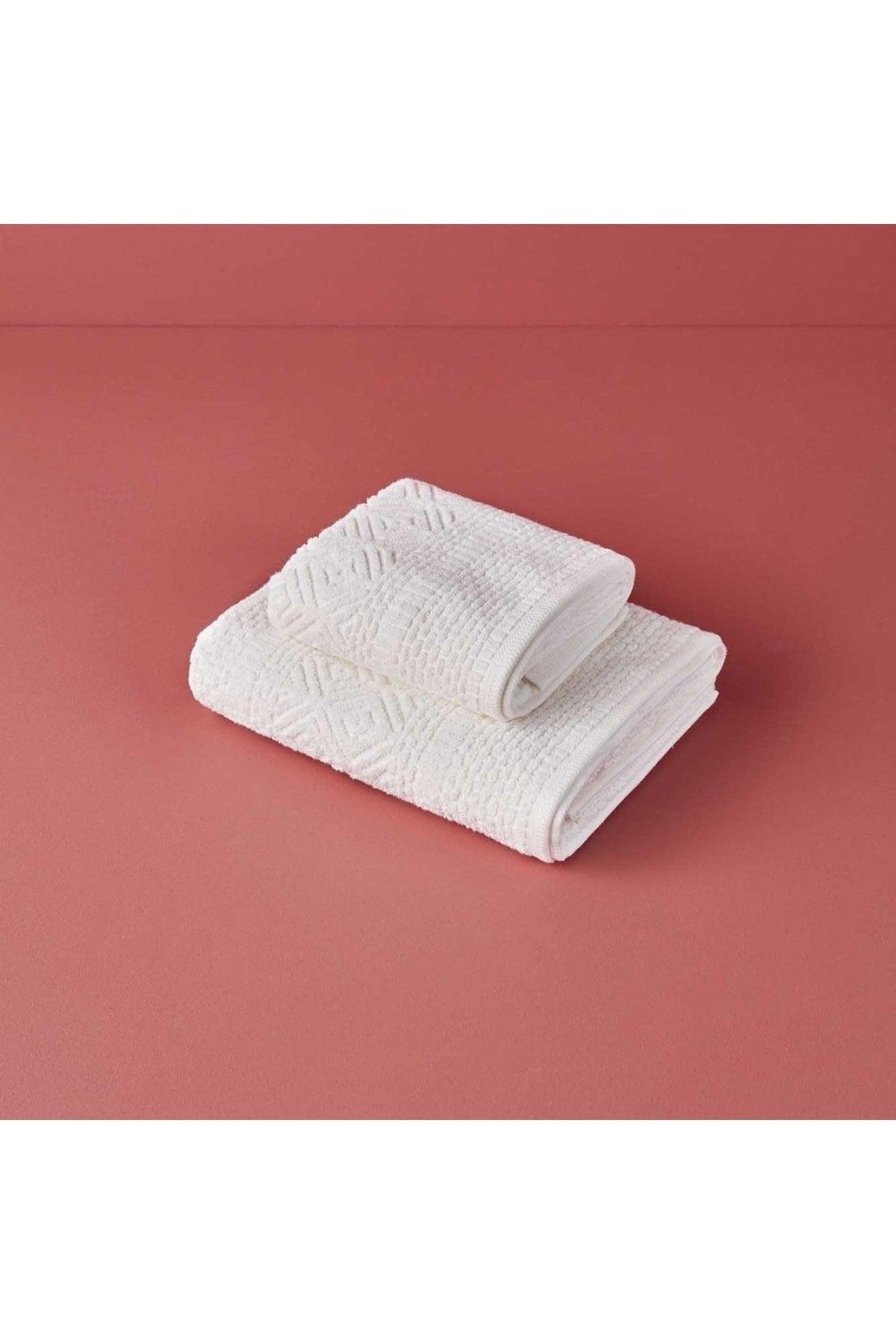 100% Cotton Helena Face Towel Cream (50x75 Cm) - Swordslife