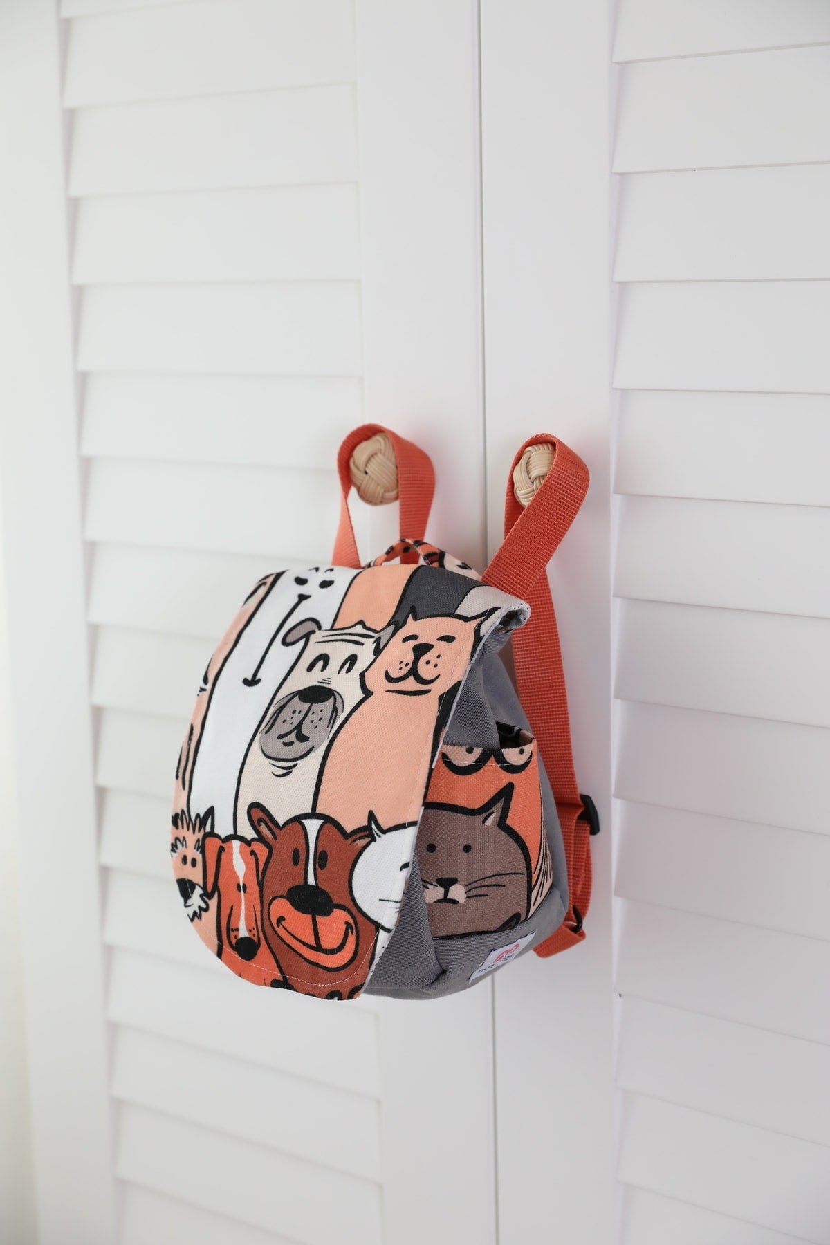 Dog Faces 101 Kids Backpack 20X18X10 - (0-1-2-3-4 Years)