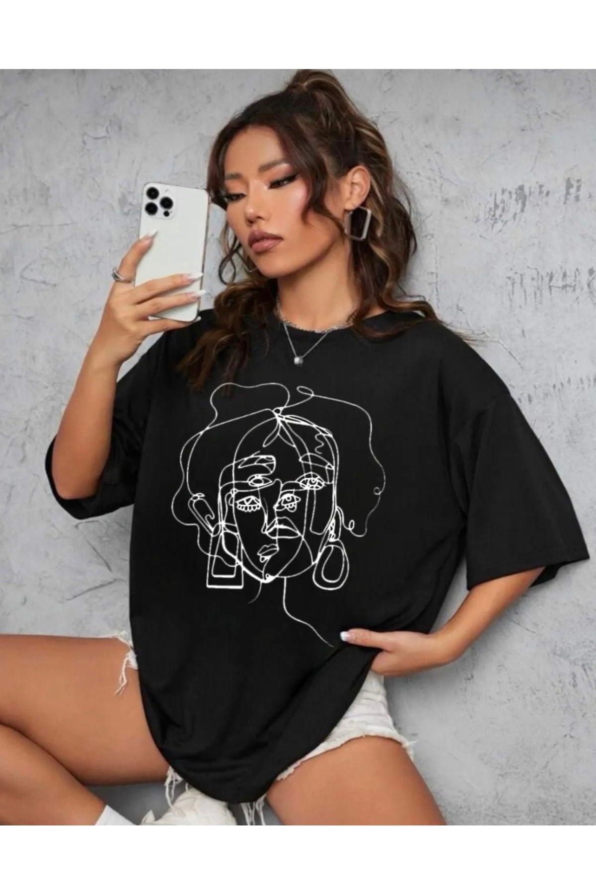 Women's Black Face Print Detailed Oversize T-shirt - Swordslife