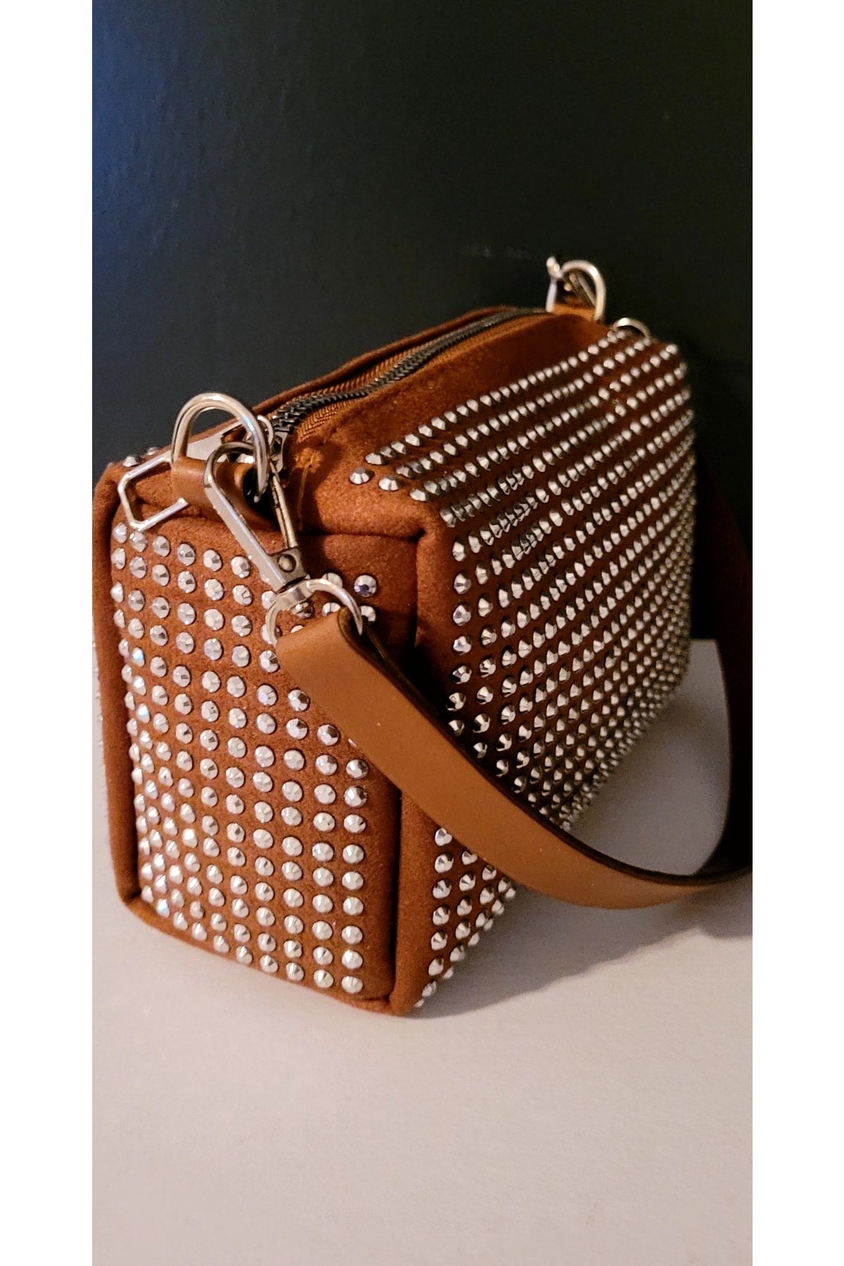 Bhm Brown Stone Chain Strap Hand And Shoulder Bag