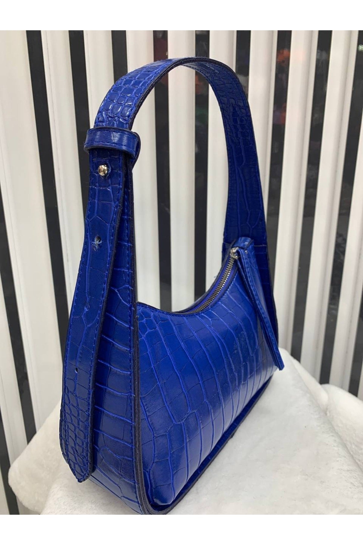 Sax Blue Women'S Crocodile Patterned Baguette Bag