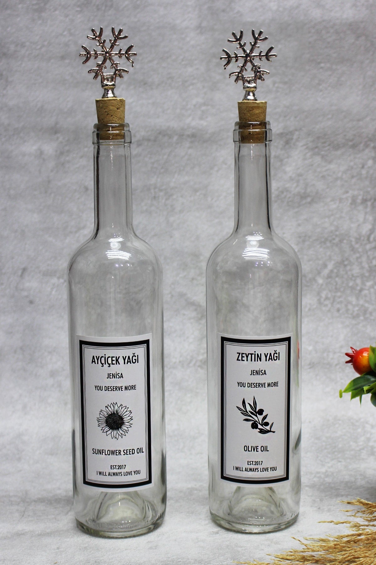 Silver Snowflake Stoppered Transparent Glass Bottle With A Dimple At The Bottom 750 Ml Olive Oil Oil Pot Oil Bottle