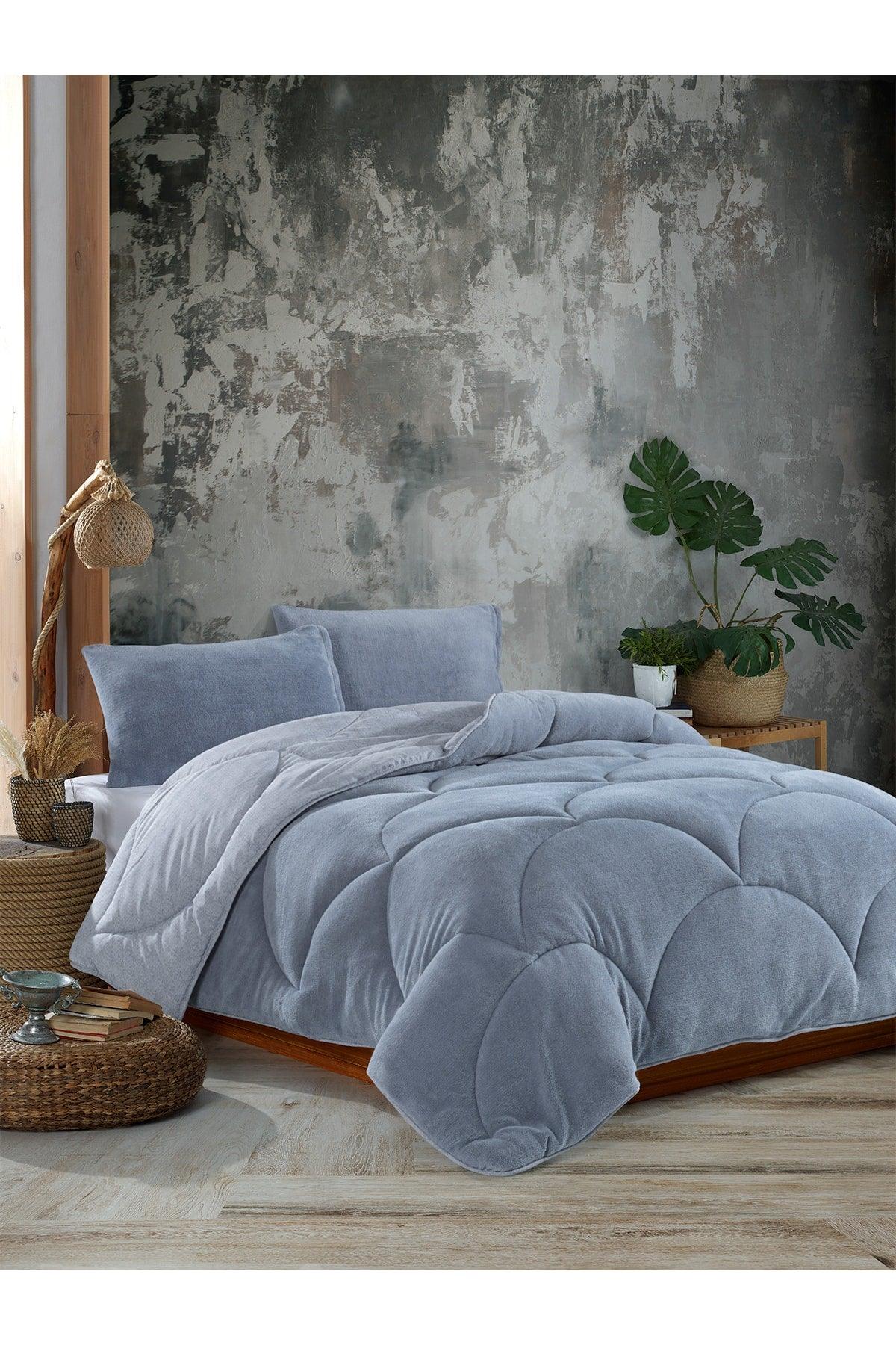 Double Gray Welsoft Quilt - Swordslife