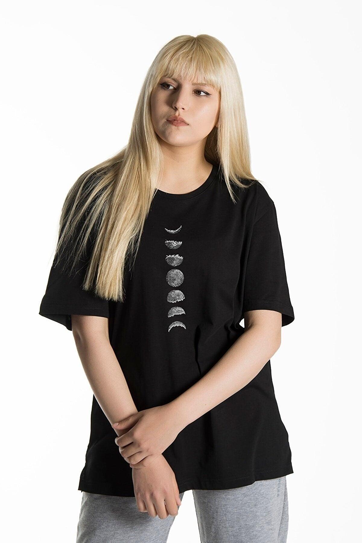 Women's Black Moon Phases Printed Crew Neck Oversize Cotton T-shirt - Swordslife