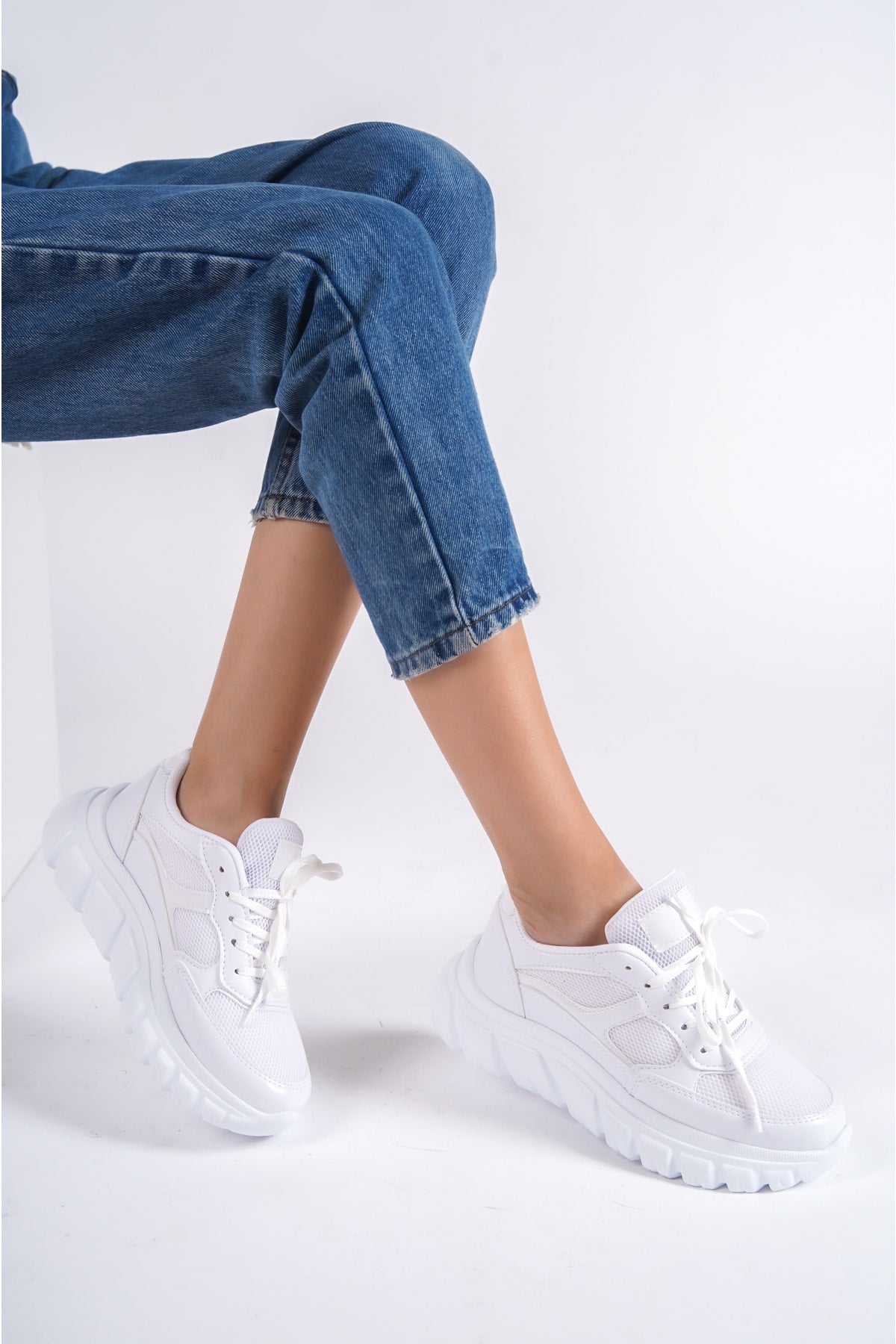 Women's Lace-Up Mesh Casual Sneaker Sneakers Rm0474