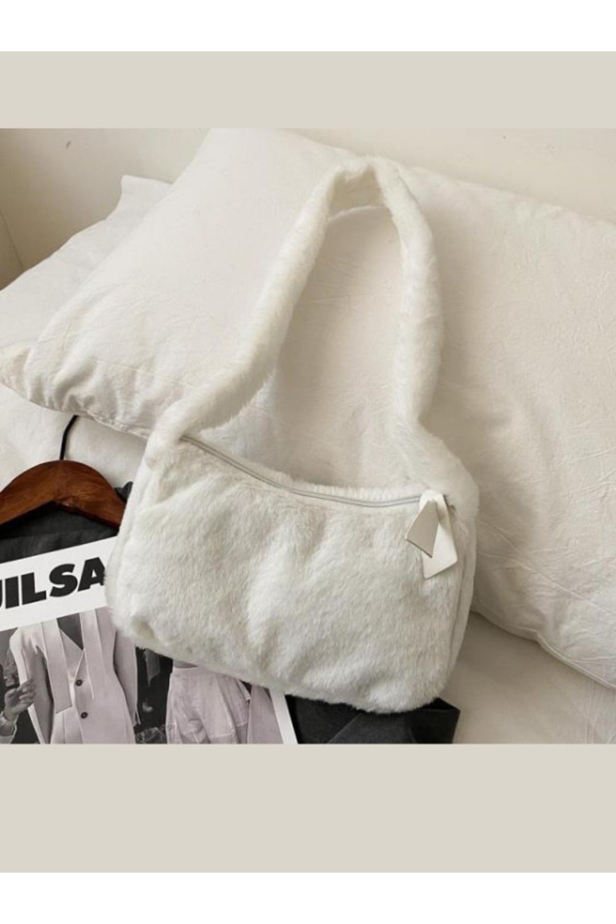 White Small Shoulder Plush Bag