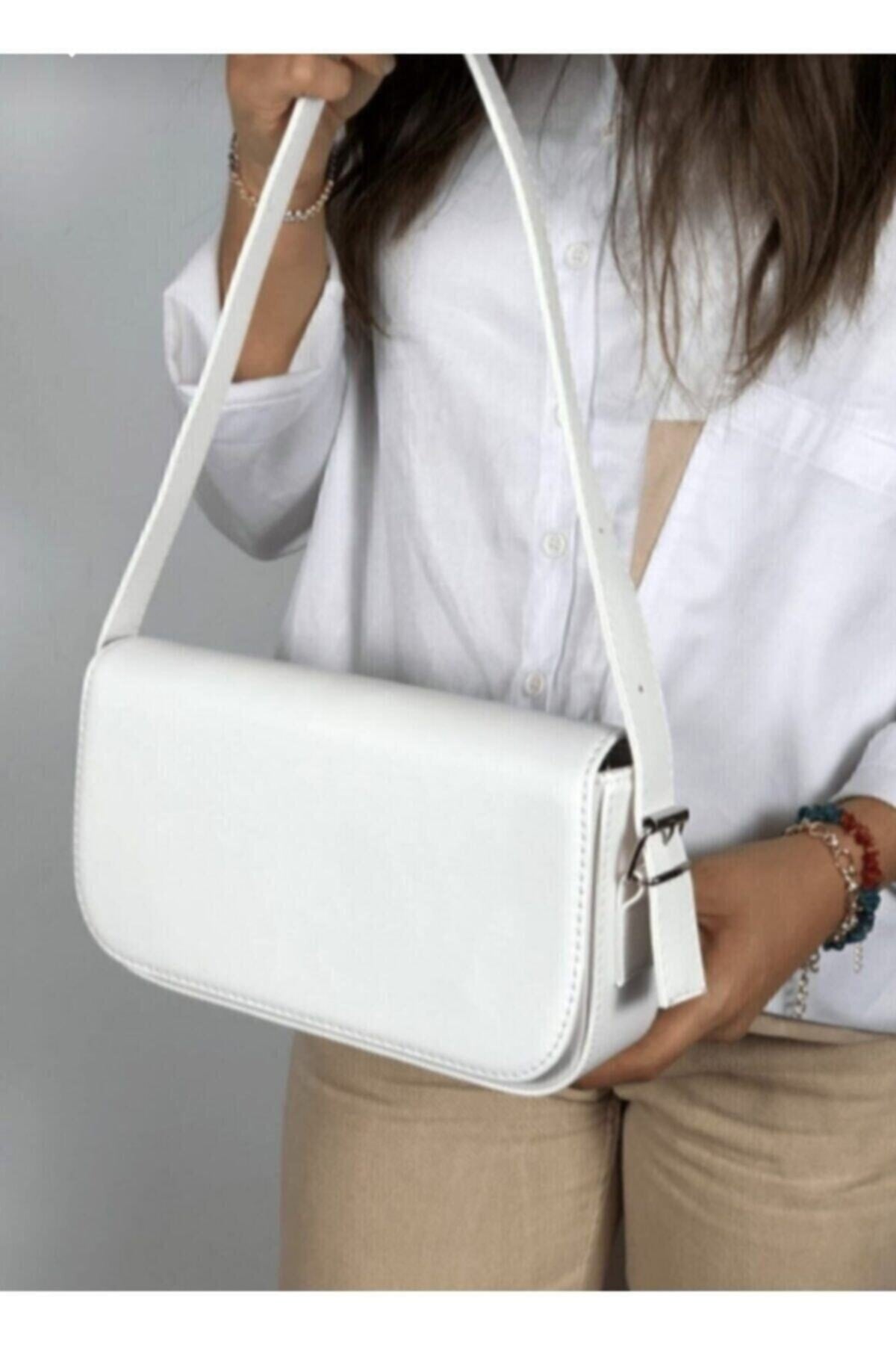 Women'S White Flip Baguette Bag