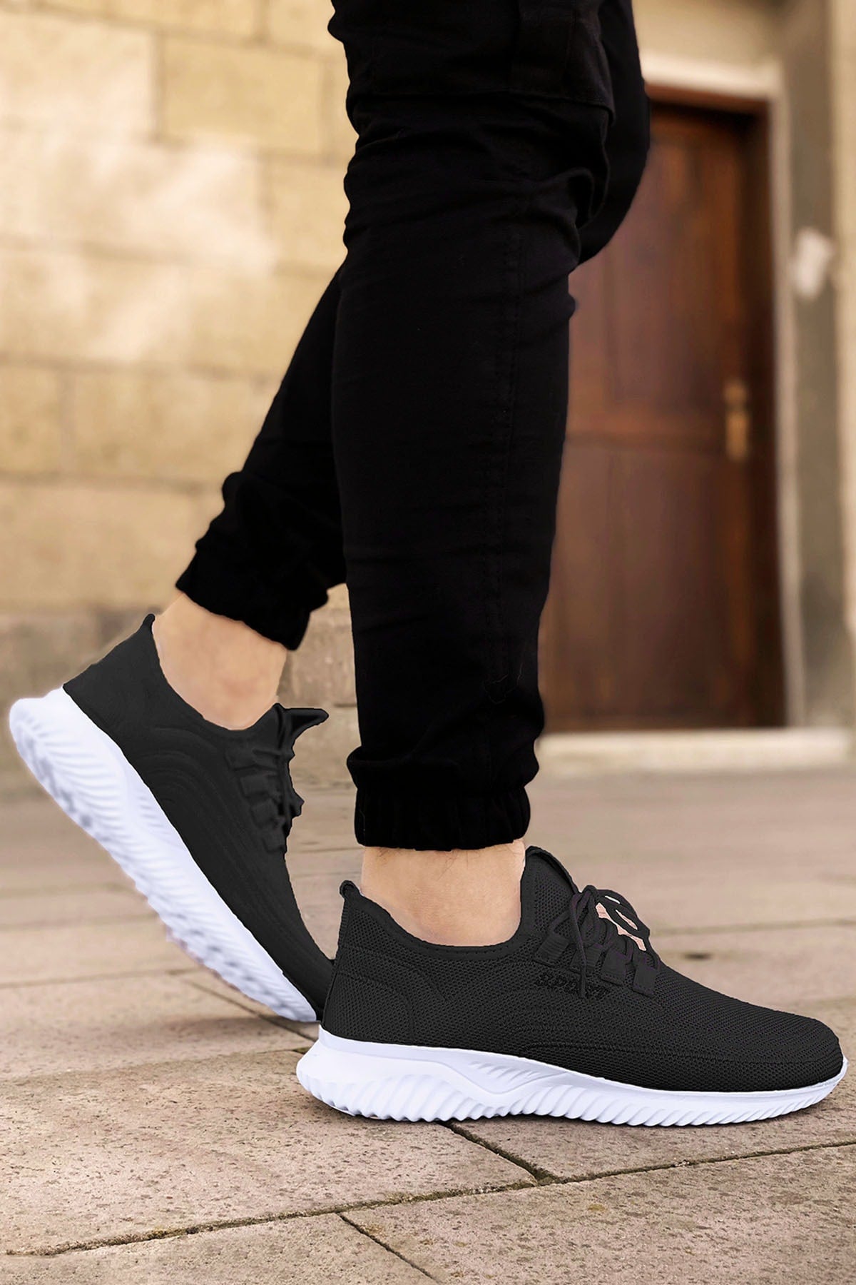 Men's Black Sneakers