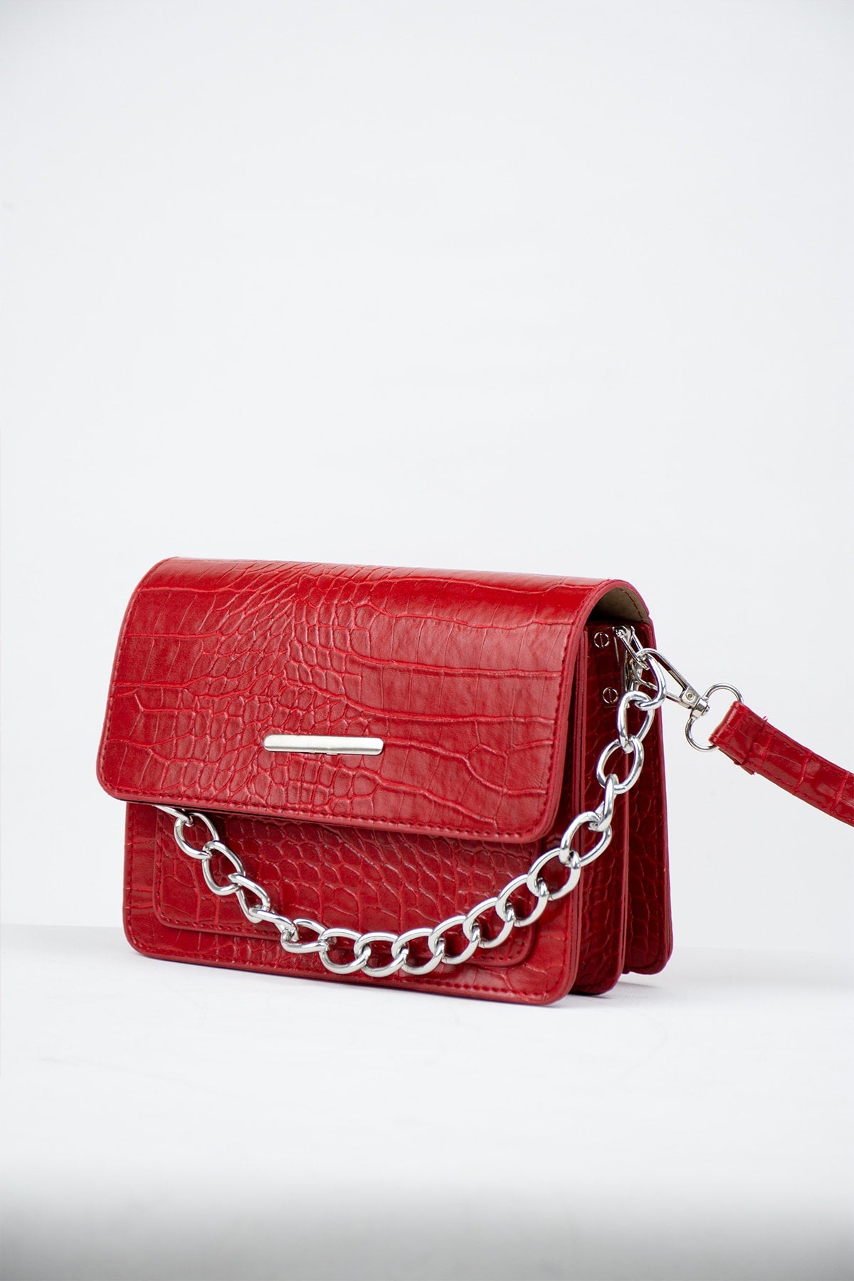 Red Women Crocodile Patterned Clutch Baguette Chain Strap Bag