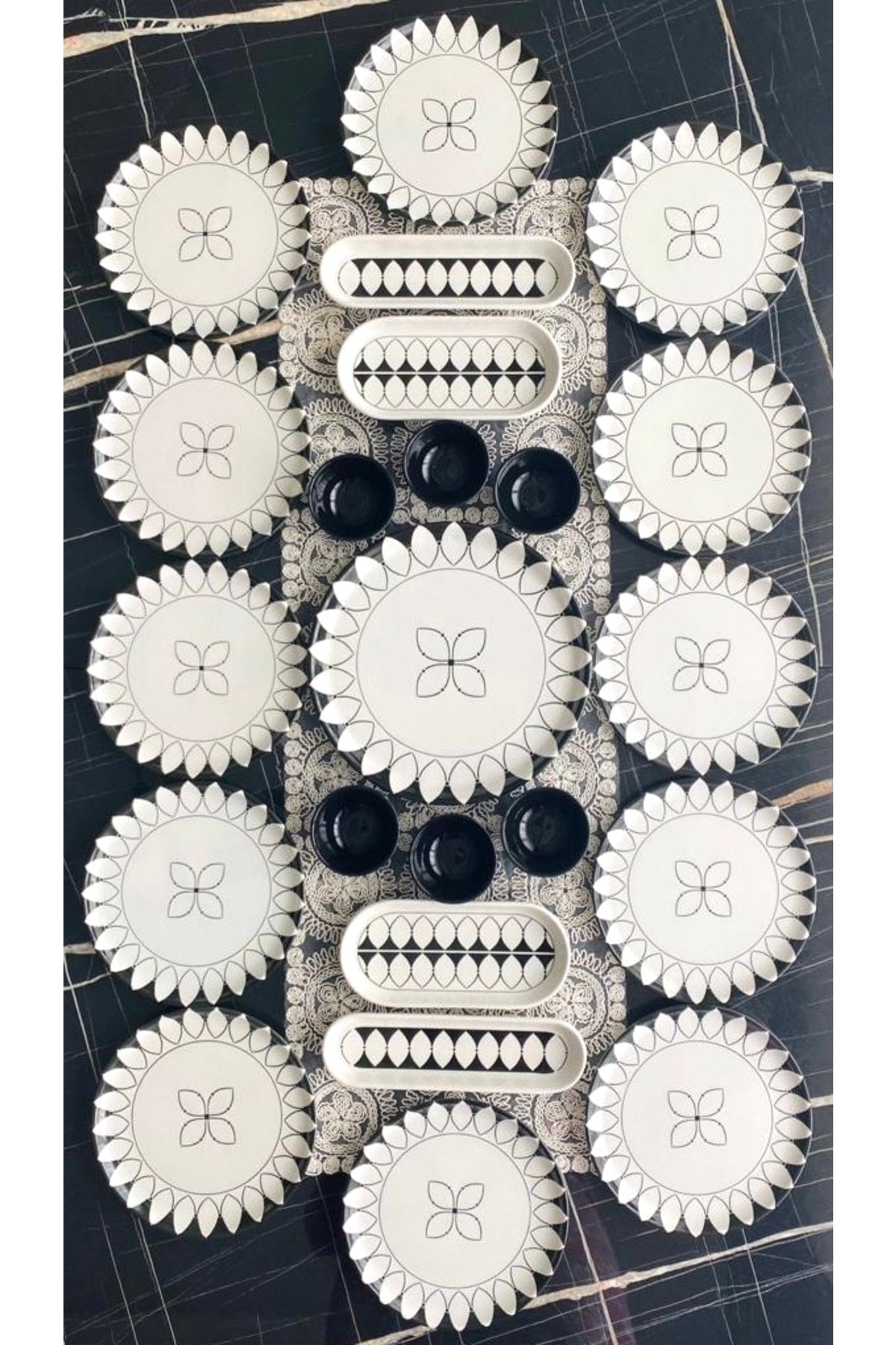 Black Ellipse Model 12 Person 23 Piece Breakfast Set