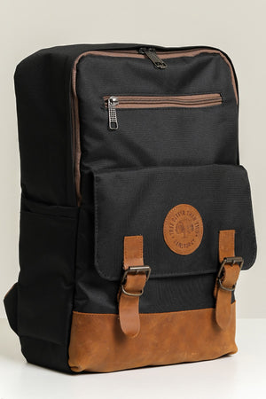 Unisex Black 100% Genuine Leather Detailed Waterproof 15.6 Inch Multi-Compartment Backpack With Laptop Compartment