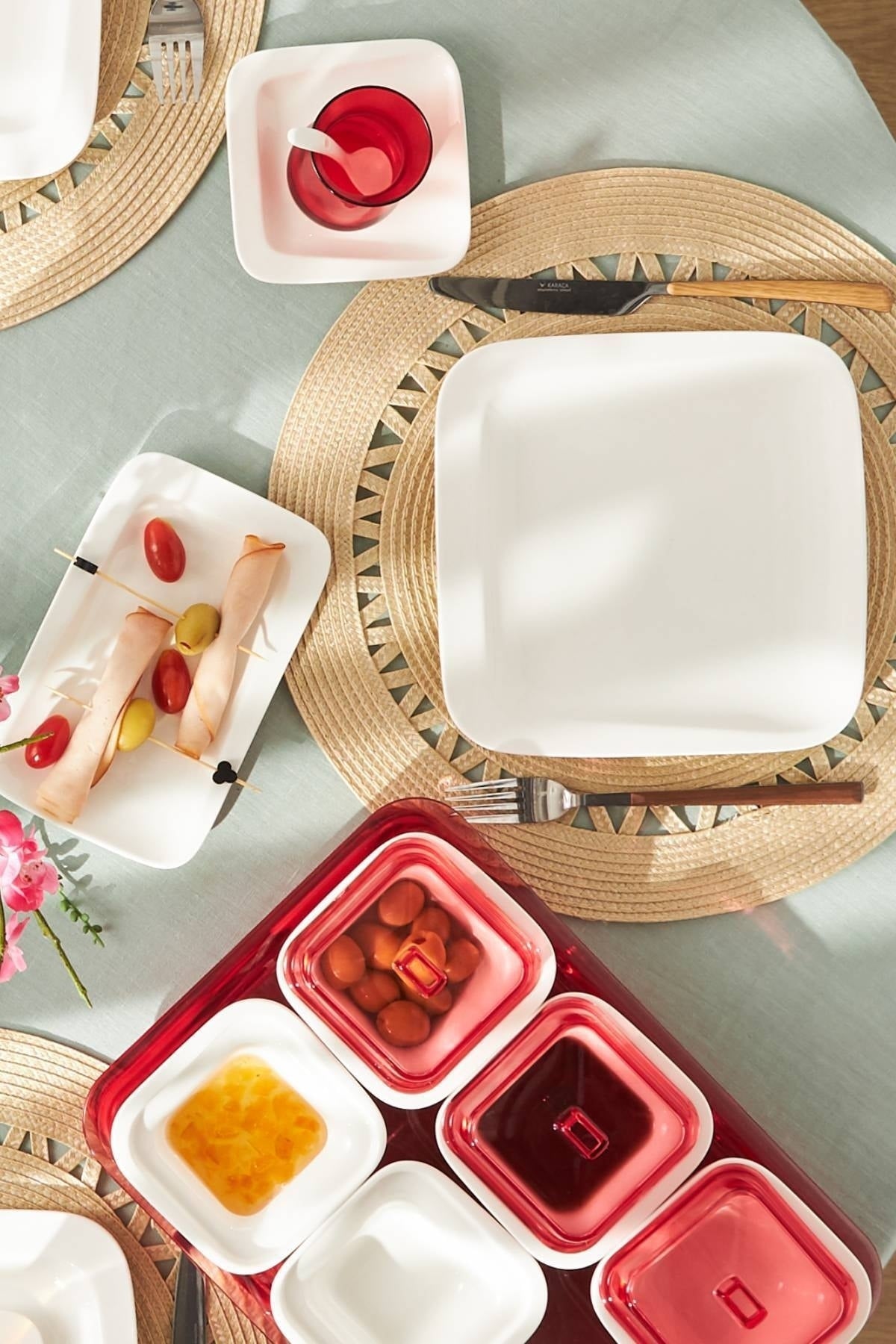Fabio Red Porcelain 41 Pieces 6 Person Breakfast Service Set Square