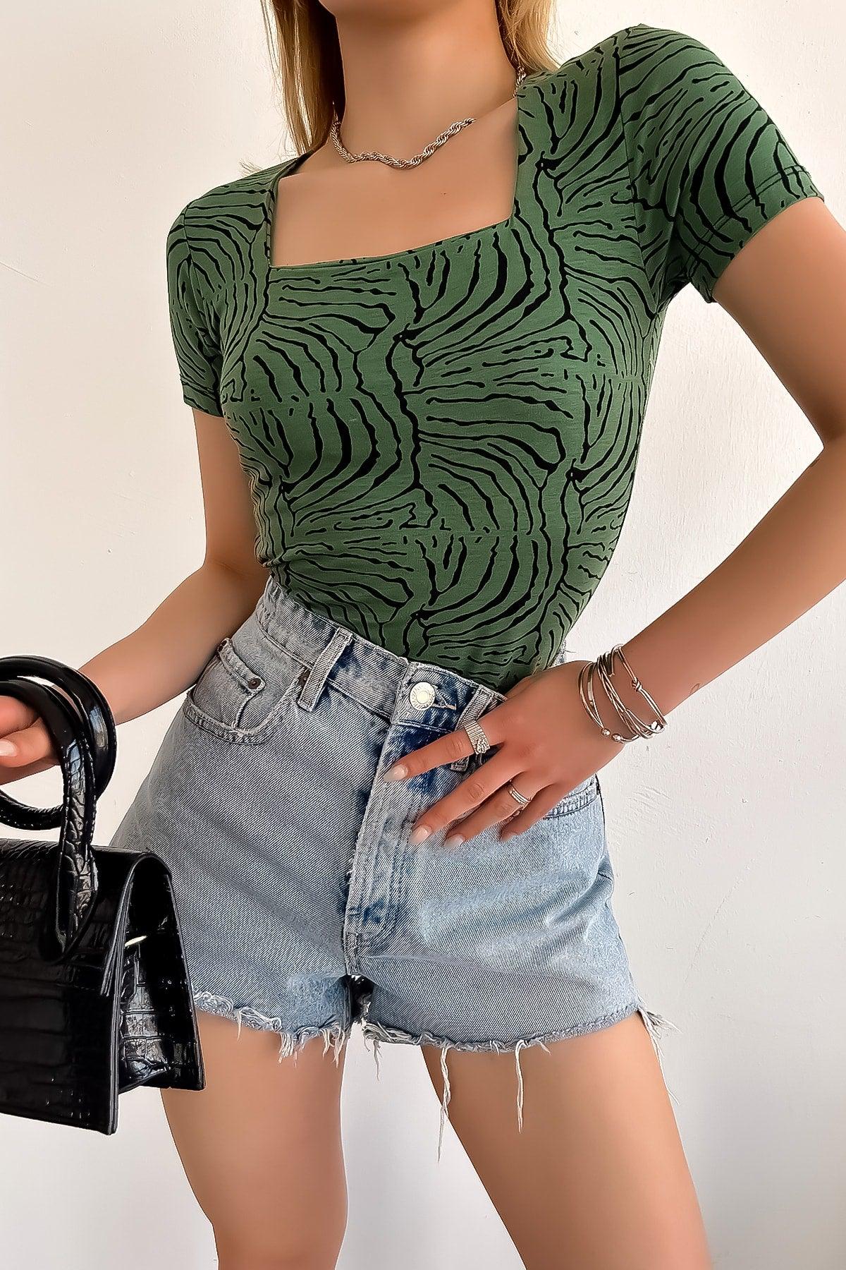 Women's Short Sleeve Square Collar Green Line Zebra Pattern Viscose Blouse - Swordslife