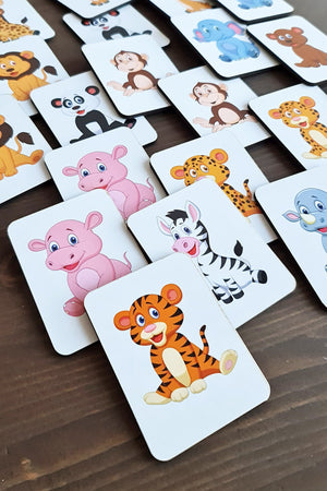 Wooden Intelligence Cards Matching Game Wooden Puzzle Toy (Cute Animals)
