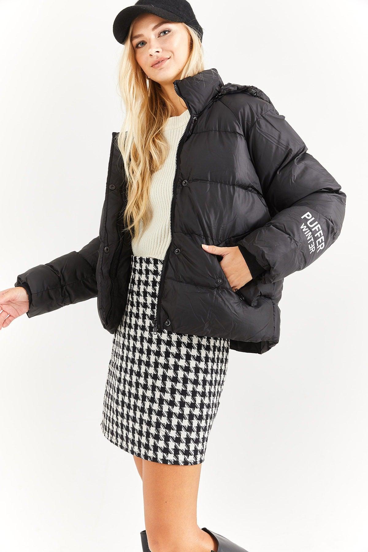 Women's Black Hooded Print Detail Down Jacket - Swordslife