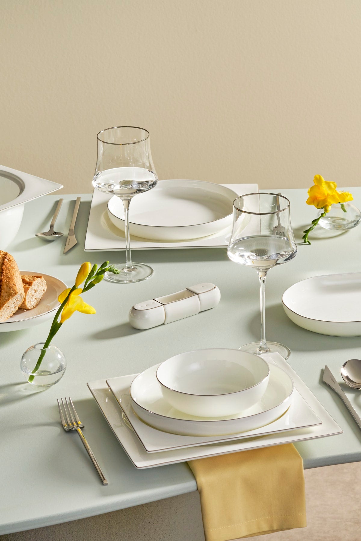 Fine Pearl Extra Nish 62 Pieces Dinnerware Set For 12 People Platinum