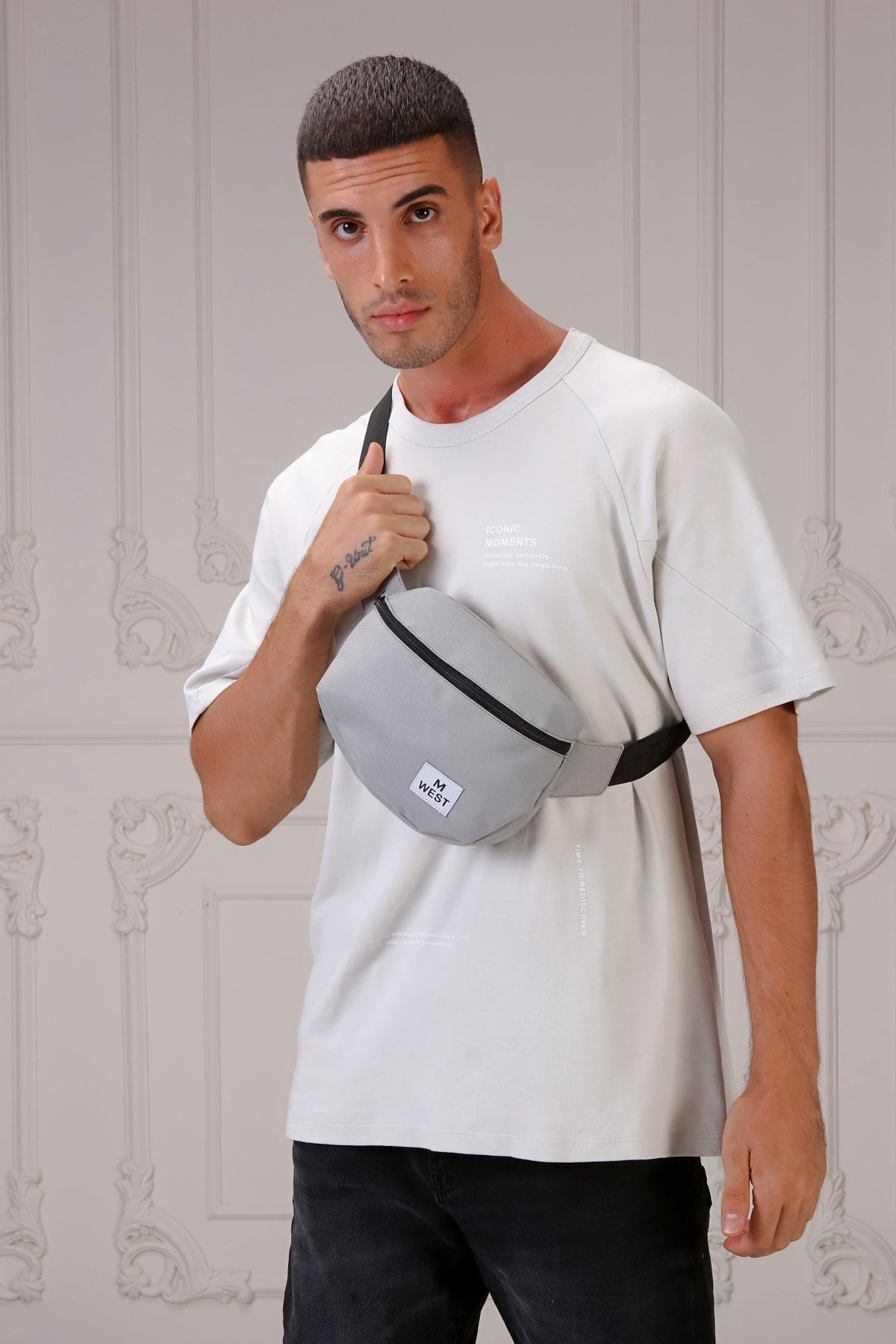 Unisex Gray Single Compartment Waist And Shoulder Bag