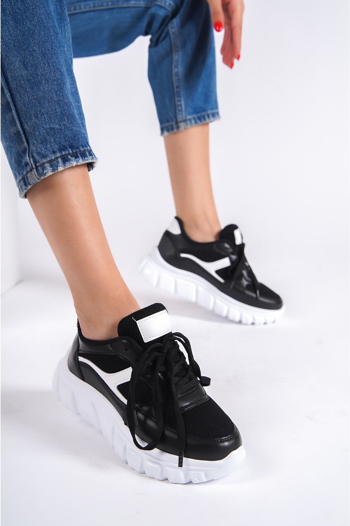 Women's Lace-Up Mesh Casual Sneaker Sneakers Rm0474