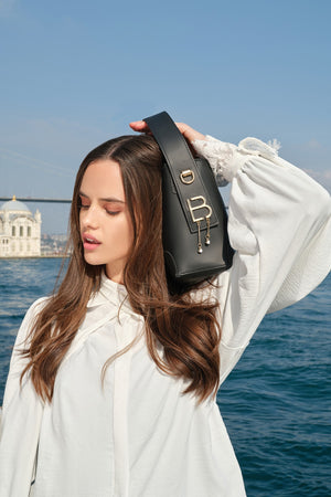 Women'S Hand And Shoulder Bag With Inner Wallet