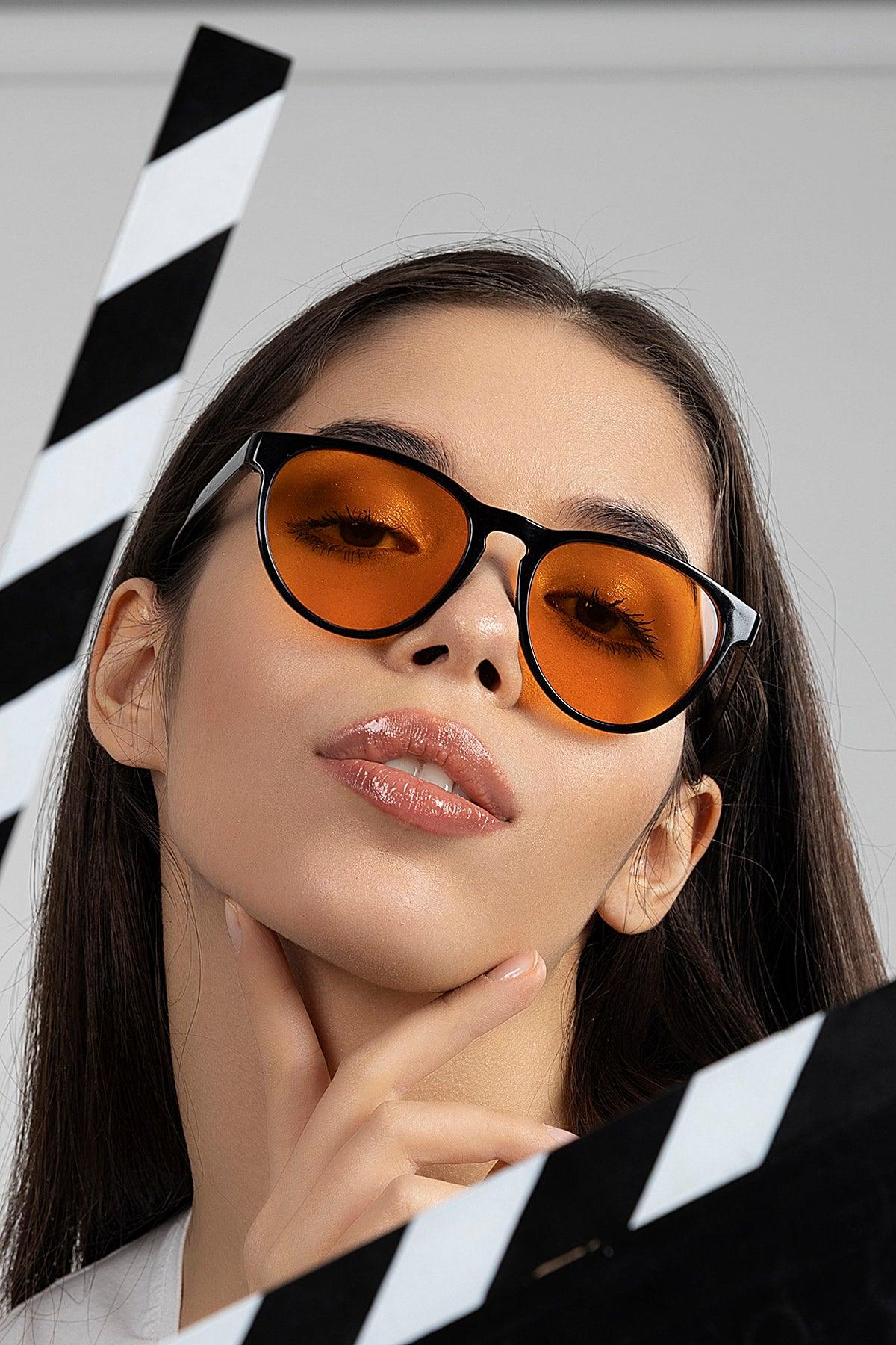 Erika Model Orange Women's Sunglasses - Swordslife