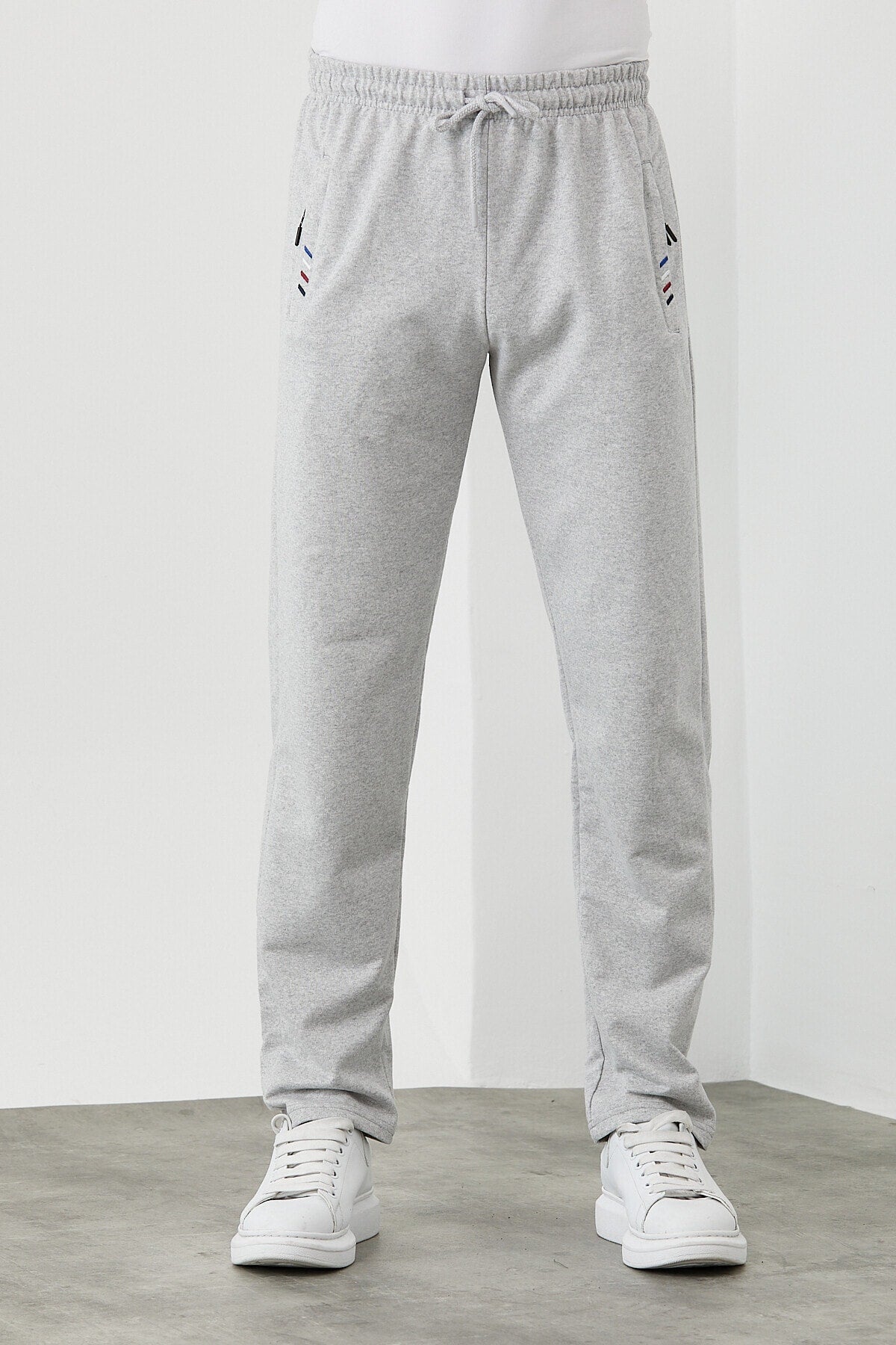 Gray Men'S Zipper Pocket Embroidery Detail Straight Leg Casual Fit Sweatpants