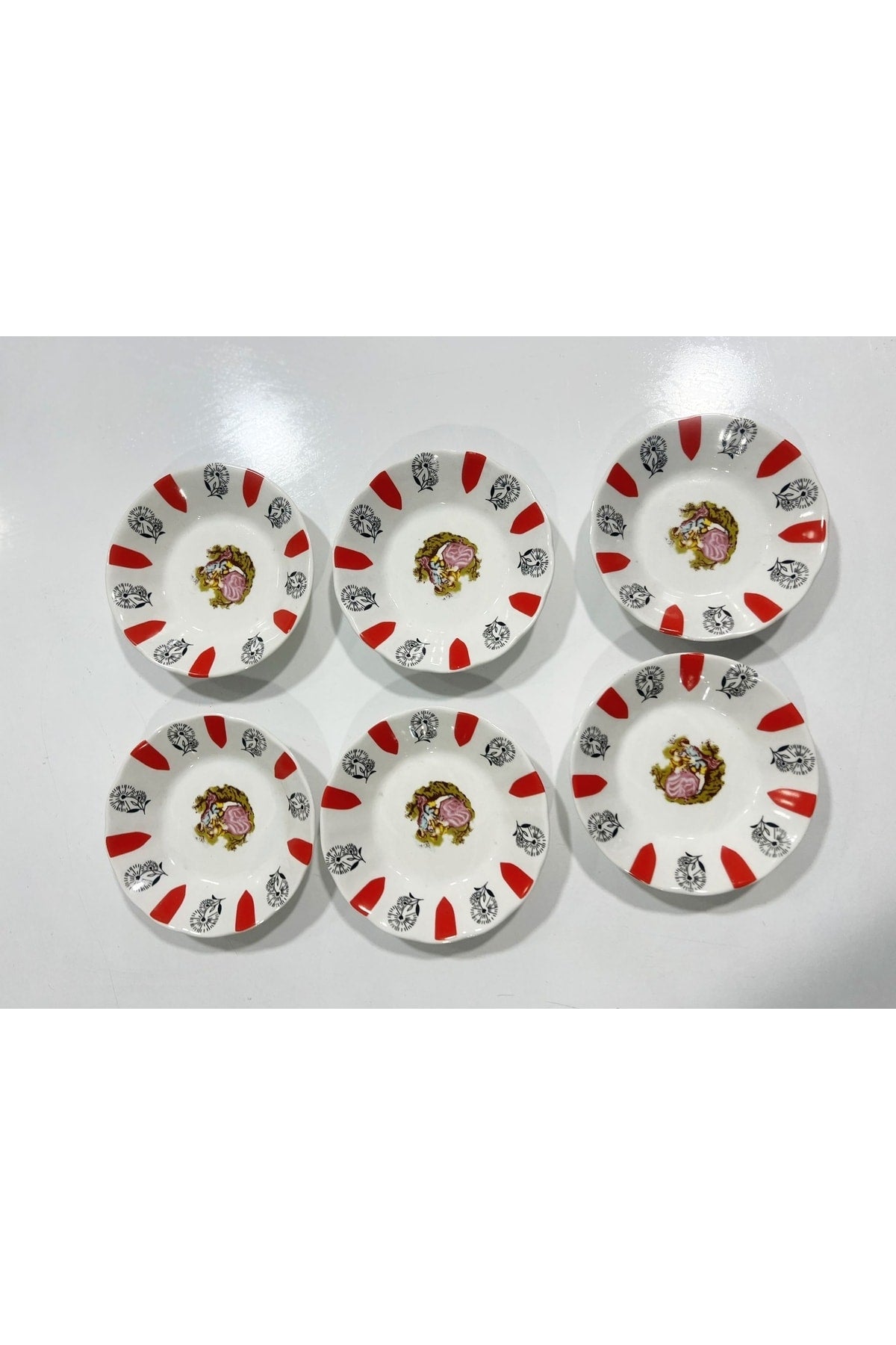 Porcelain Red Coffee Tea Plate 12 Pieces Plate