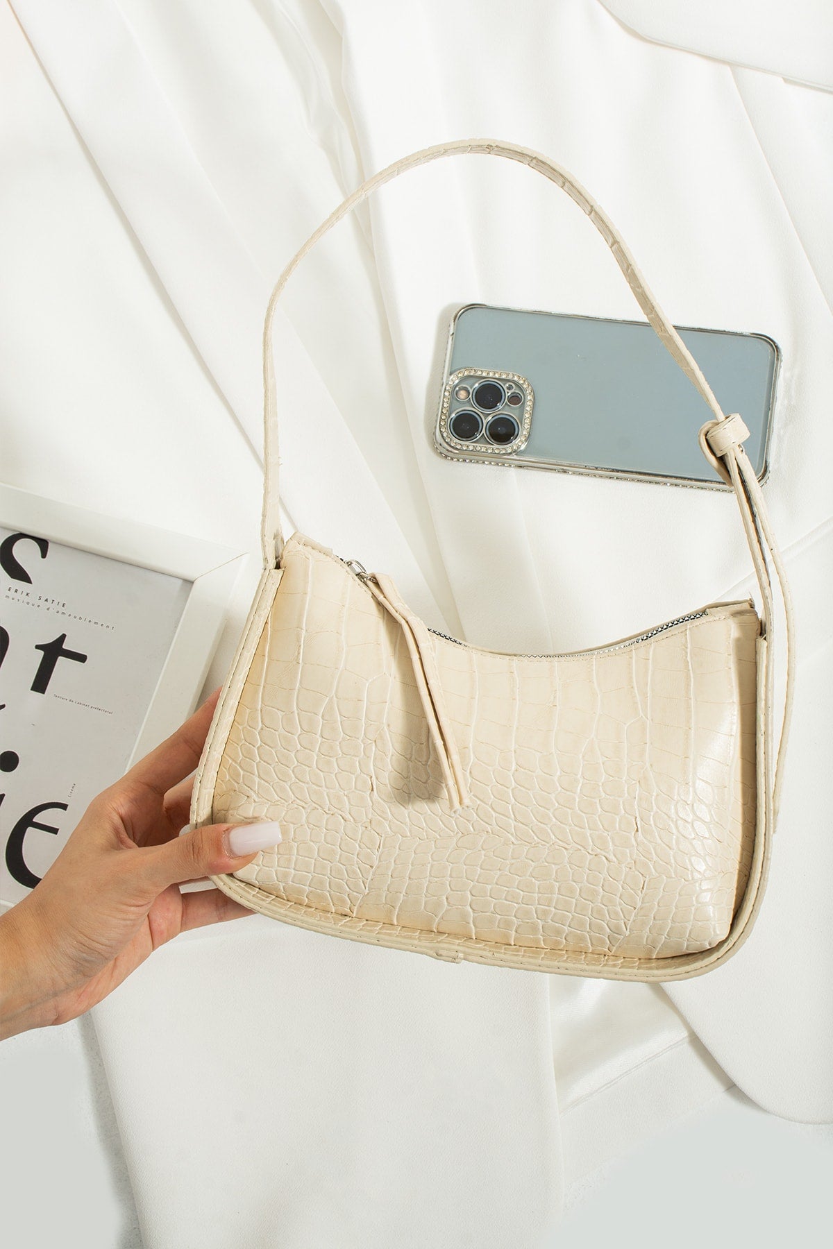 Women'S Crocodile Baguette Bag