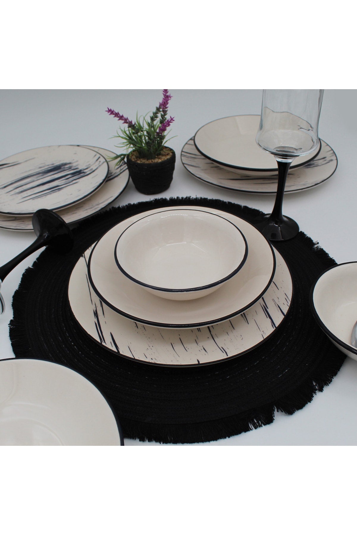 Anka 24 Pcs Dinnerware Set For 6 Persons - Patterned Black Fishnet
