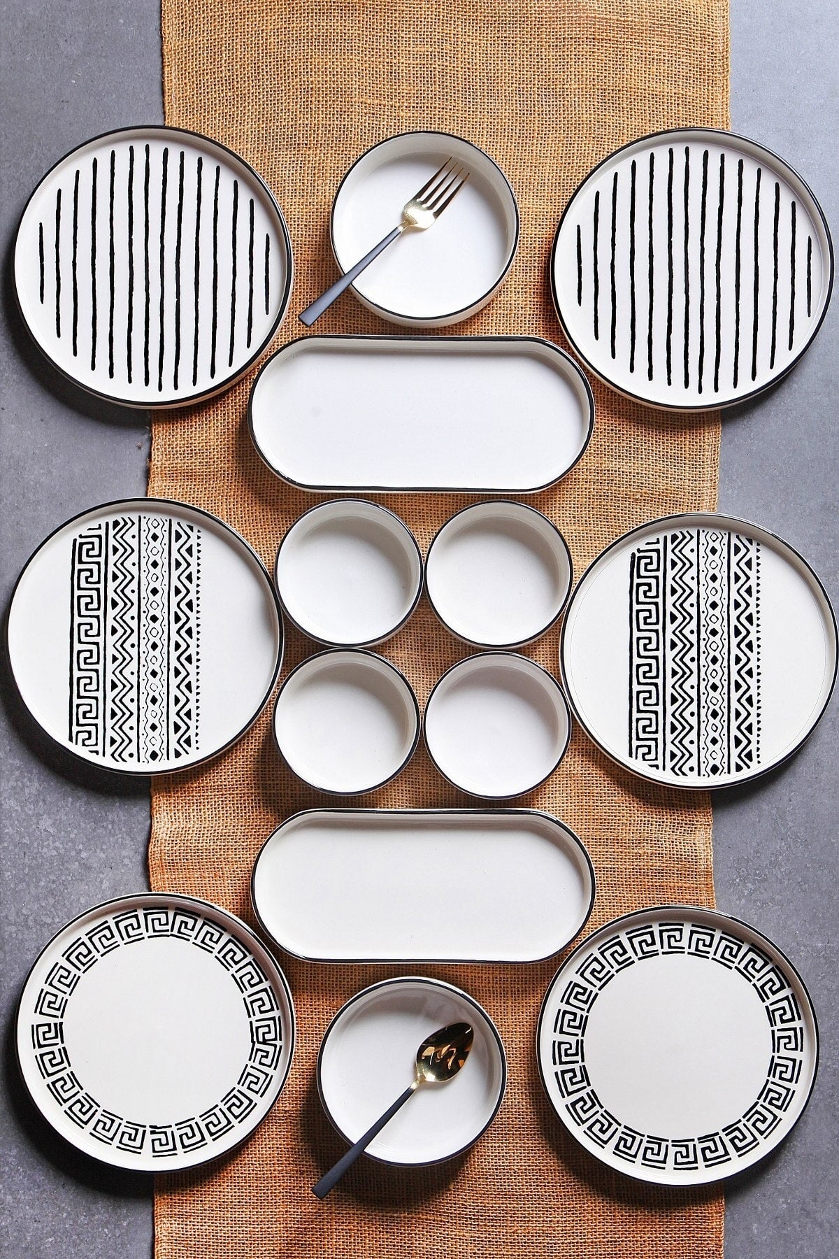 14 Pcs 6 Person Stackable Sio Savior Breakfast Set - Luxe Breakfast Serving Set Plate