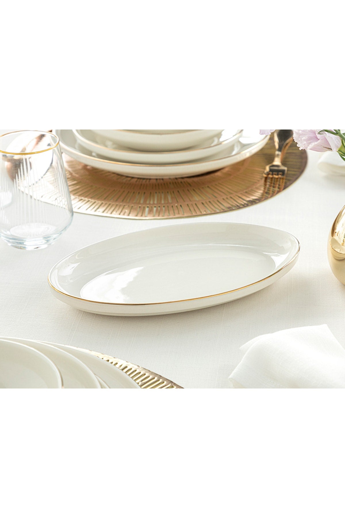 Turin Porcelain Boat Plate 25 Cm Gold