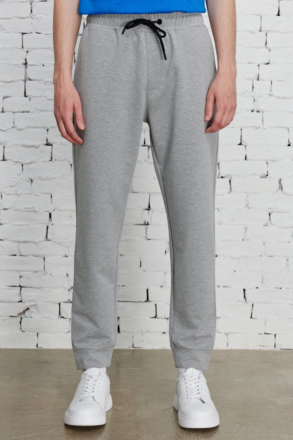 Standard Fit Normal Cut Pocket Cotton Comfortable Sweatpants