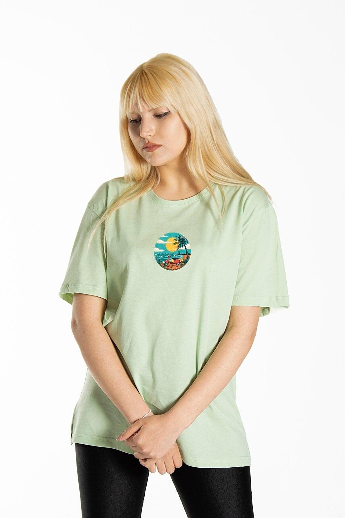 Women's Green Front Scooter Printed Crew Neck Oversize Cotton T-shirt - Swordslife