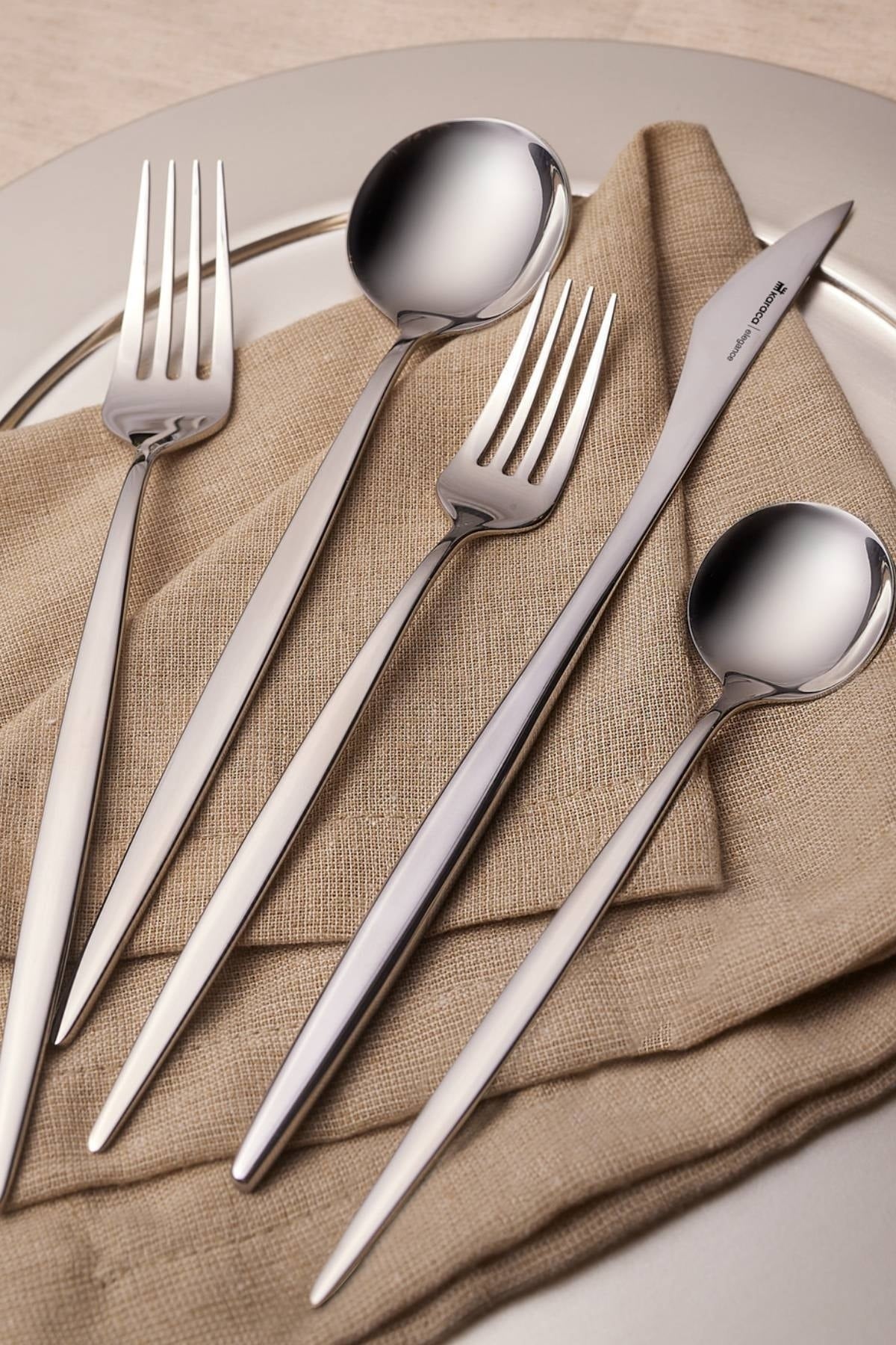 New Porto Elegance 60 Piece Cutlery Set For 12 Persons