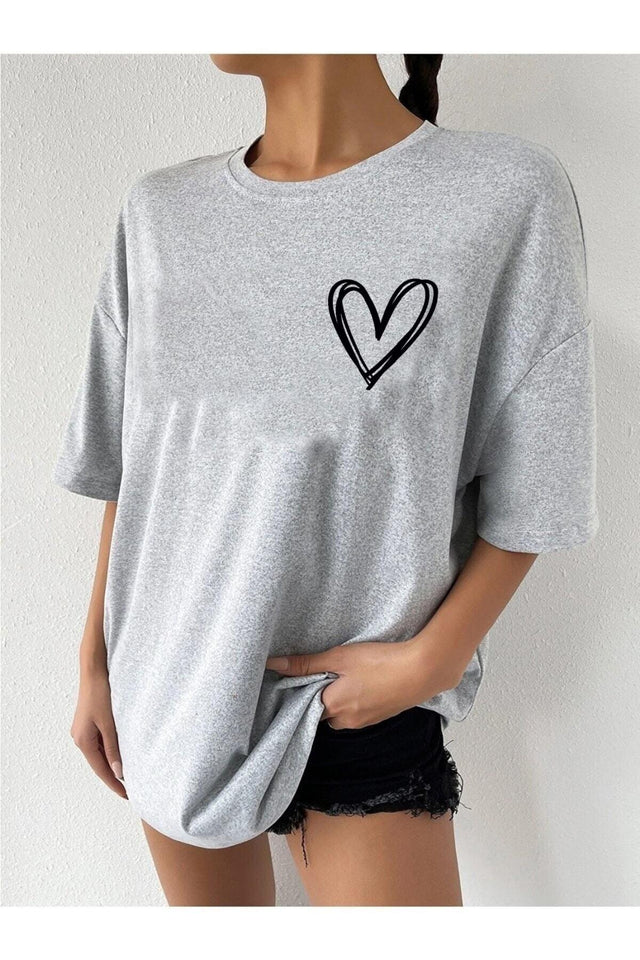 Minimal Heart Print Oversize Tshirt. - Swordslife
