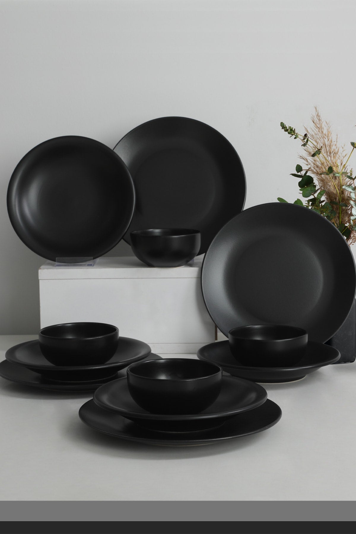 Aegean Matte Black Dinnerware 12 Pieces For 4 Persons
