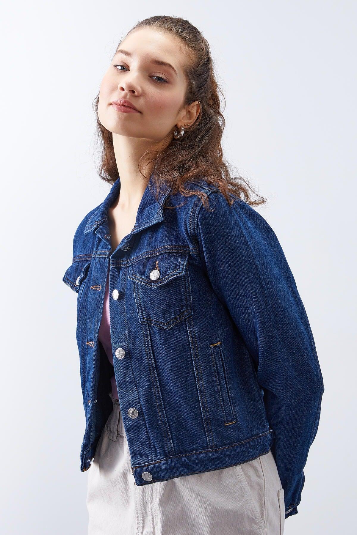 Light Blue Women's Pocket Buttoned Denim Jacket - 97187 - Swordslife