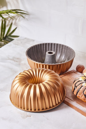 Griss Hardstone 24 Cm Cast Cake Mold Gold