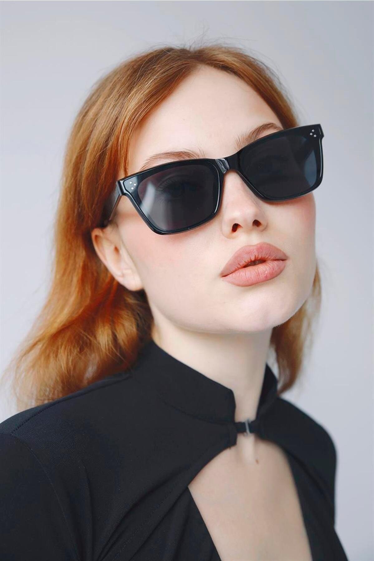 Rowena Black Sunglasses - Swordslife