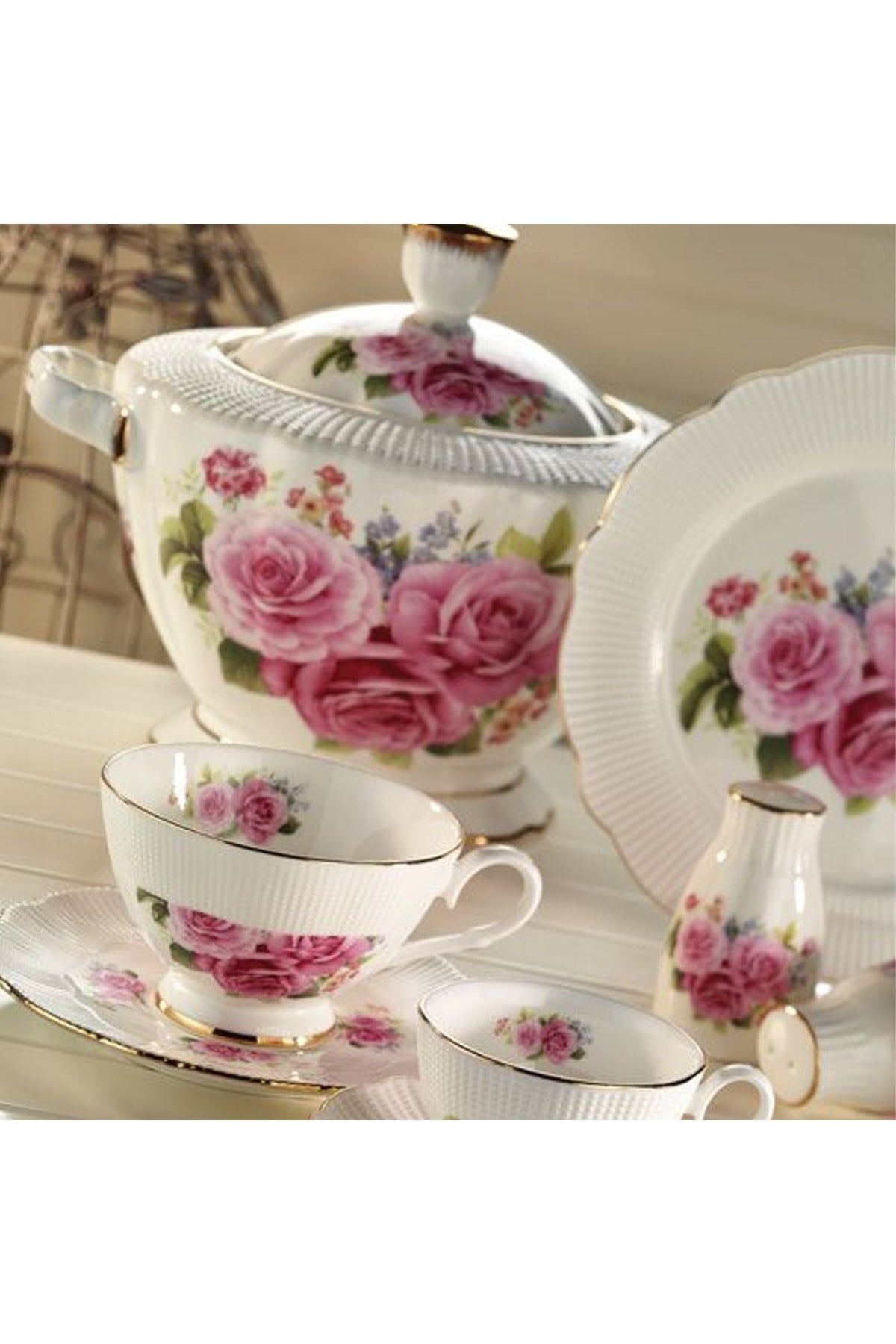 Bone Round Porcelain 84 Piece Dinnerware Set