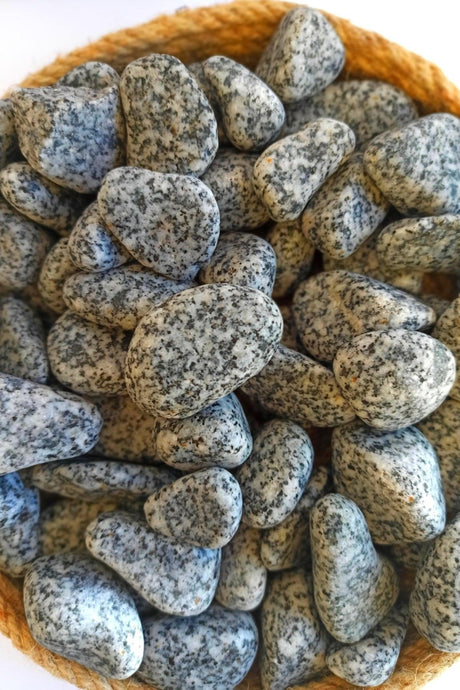 2 Kg 2-4 Cm Granite Aquarium Stone