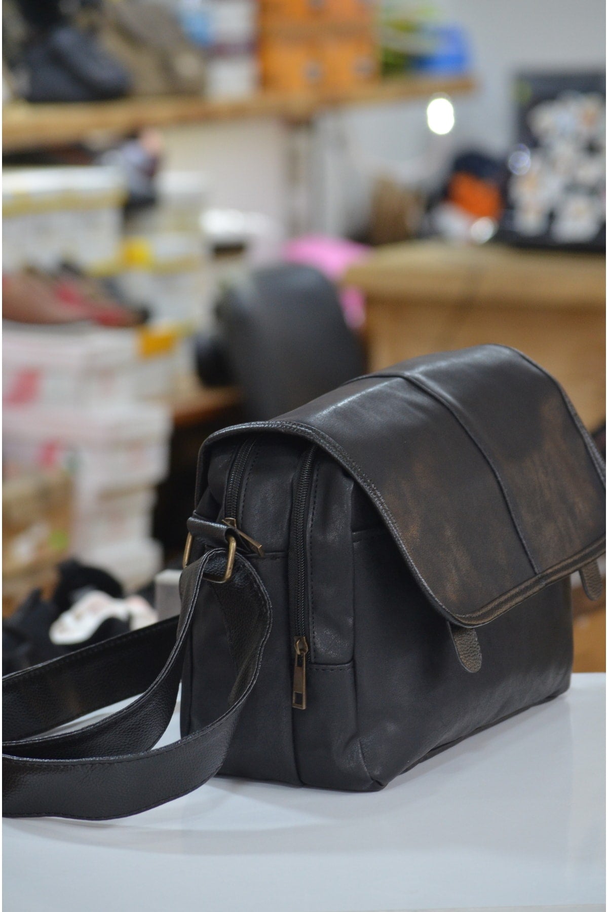 Handy Unisex Black Messenger Bag, Briefcase, Travel Bag With Zipper Cover