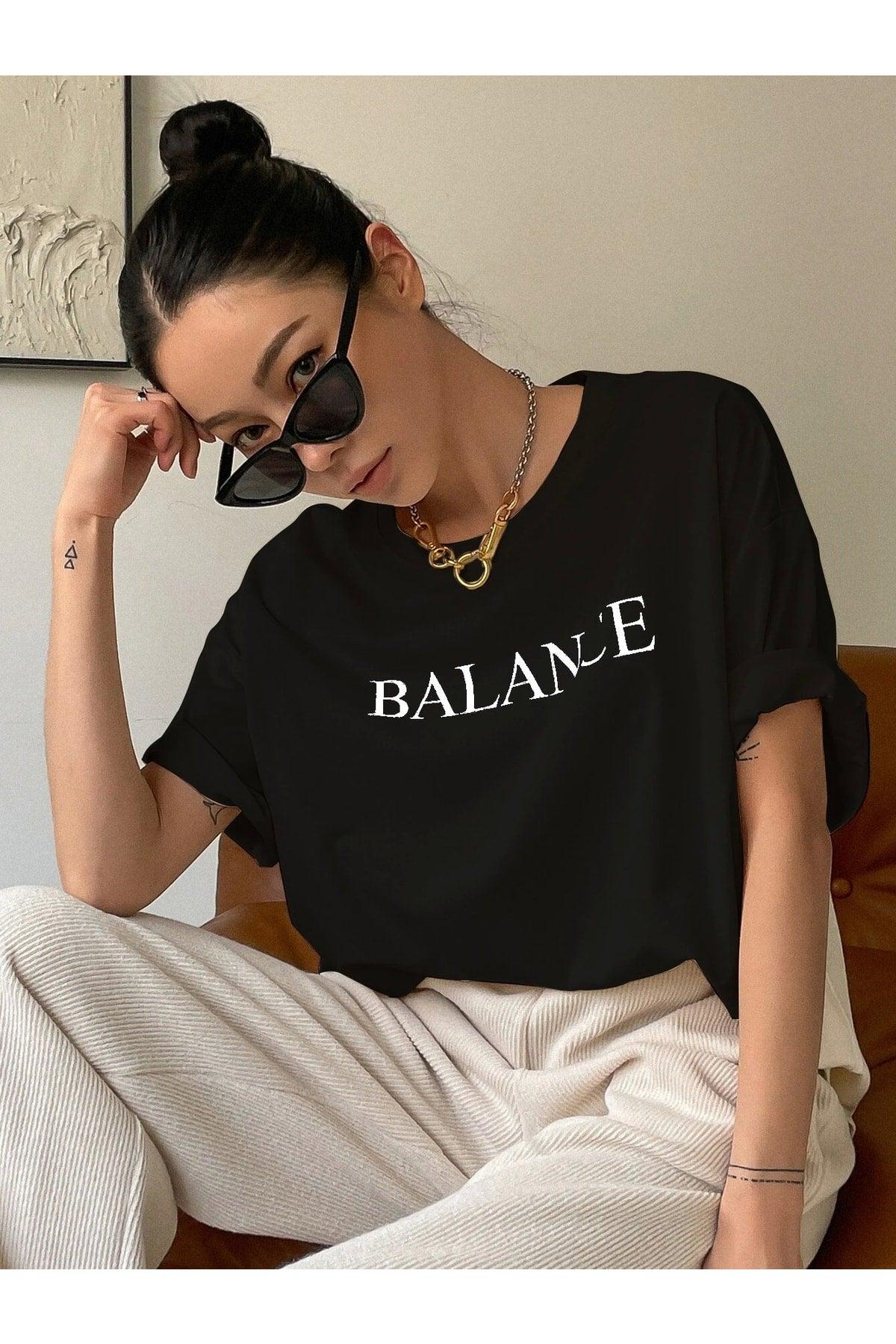 Women's Black Balance Printed Oversize T-shirt - Swordslife