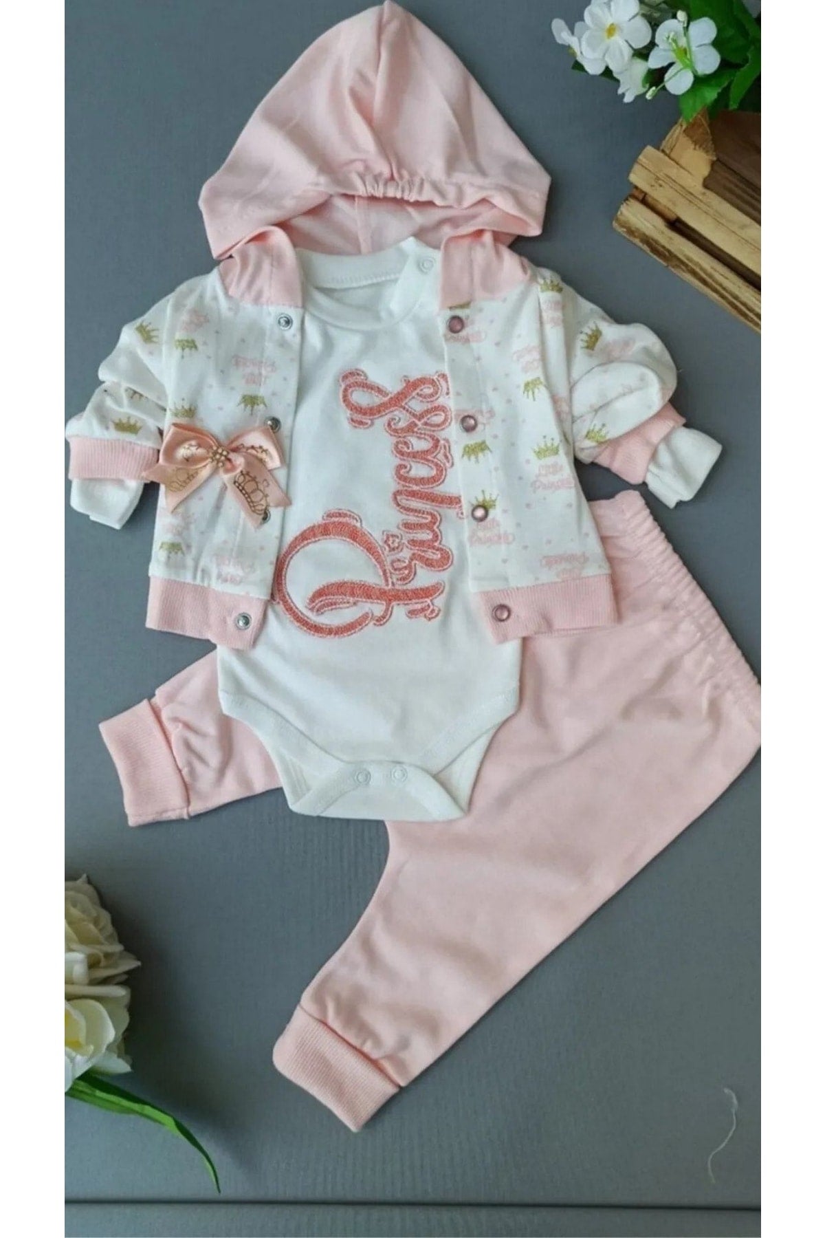 5 Piece Maternity Set (Baby Care Backpack, Hospital Exit, Chickpea Blanket, 10 Wipes And 3 Socks)