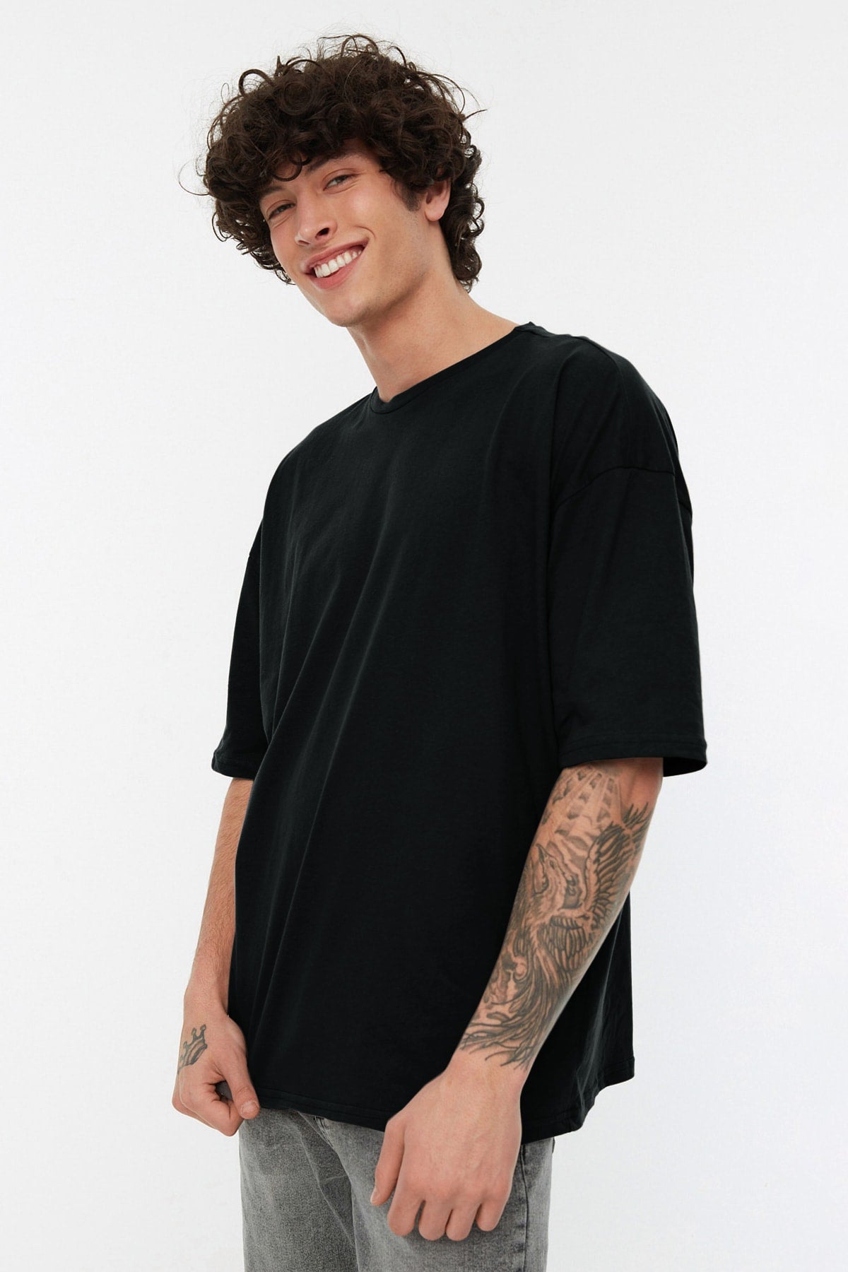 Black Men's Basic 100% Cotton Crew Neck Oversize Short Sleeve T-Shirt